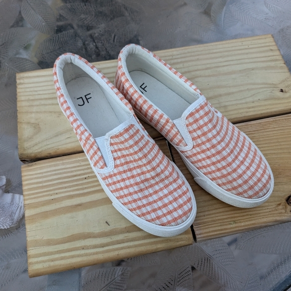Just Fab size 6. Lexy slip-ons - Picture 2 of 10